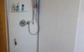 Dusche im Duschbad DG